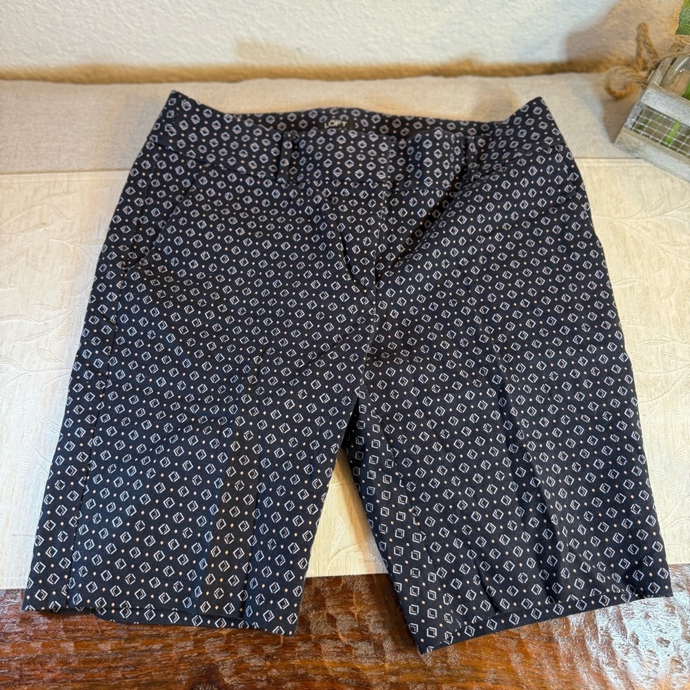Loft Blue Geometric Print Julie Skinny Bermuda Shorts‎ Women's Size 10